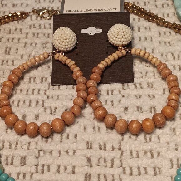 Lot of 3 beaded NWT jewelry - multi-layer necklace, bracelet stack, drop earring - Picture 9 of 12